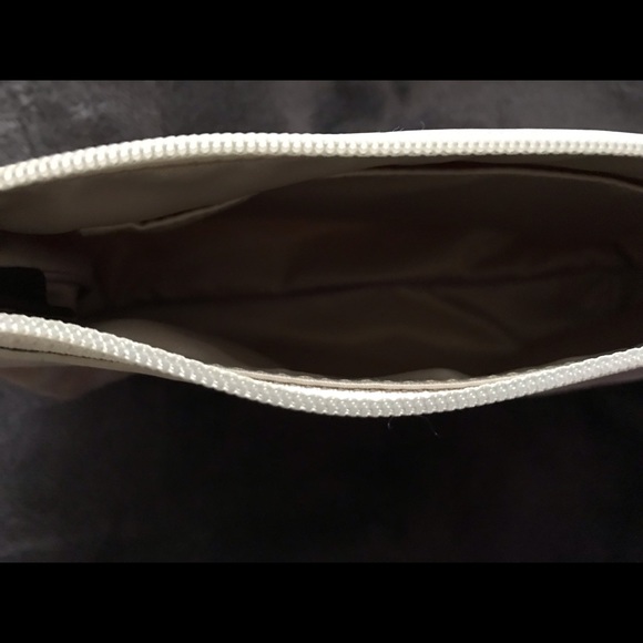 New Coach signature canvas and leather small bag - Picture 8 of 12